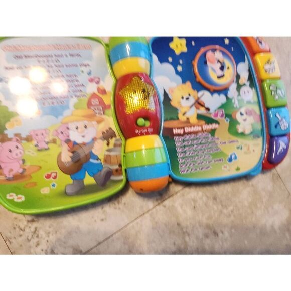 V-Tech Musical Rhymes electronic interactive book - Picture 3 of 14